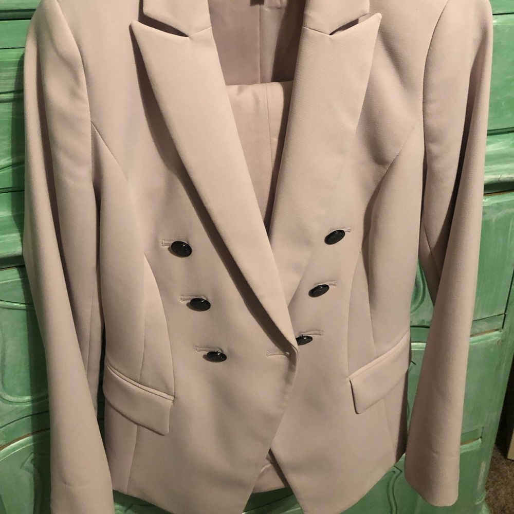 White House black market pale wisteria trophy jacket